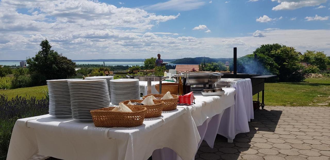 Koczor Winery & Guesthouse بالاتونفوريد المظهر الخارجي الصورة