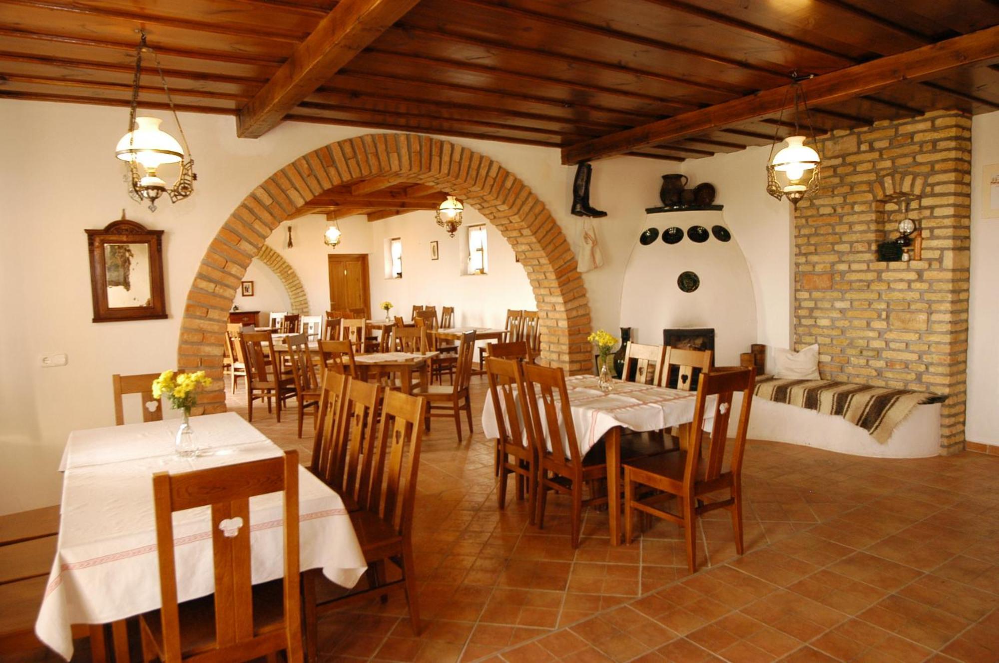 Koczor Winery & Guesthouse بالاتونفوريد المظهر الخارجي الصورة