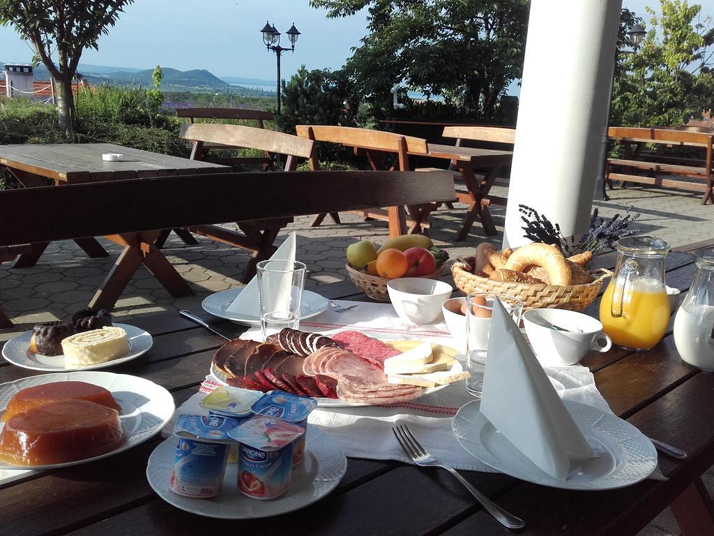 Koczor Winery & Guesthouse بالاتونفوريد المظهر الخارجي الصورة