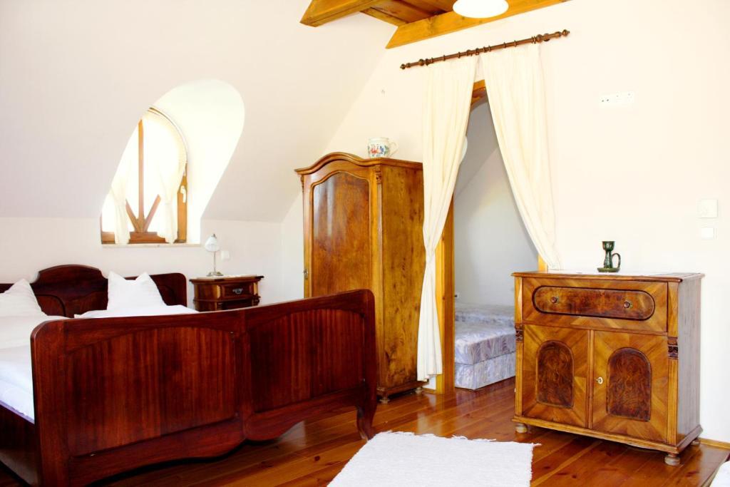 Koczor Winery & Guesthouse بالاتونفوريد المظهر الخارجي الصورة